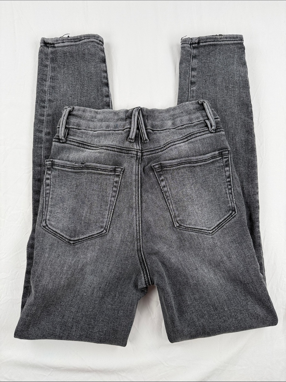 Good American Charcoal Skinny High-Rise Jeans - Picture 4 of 8